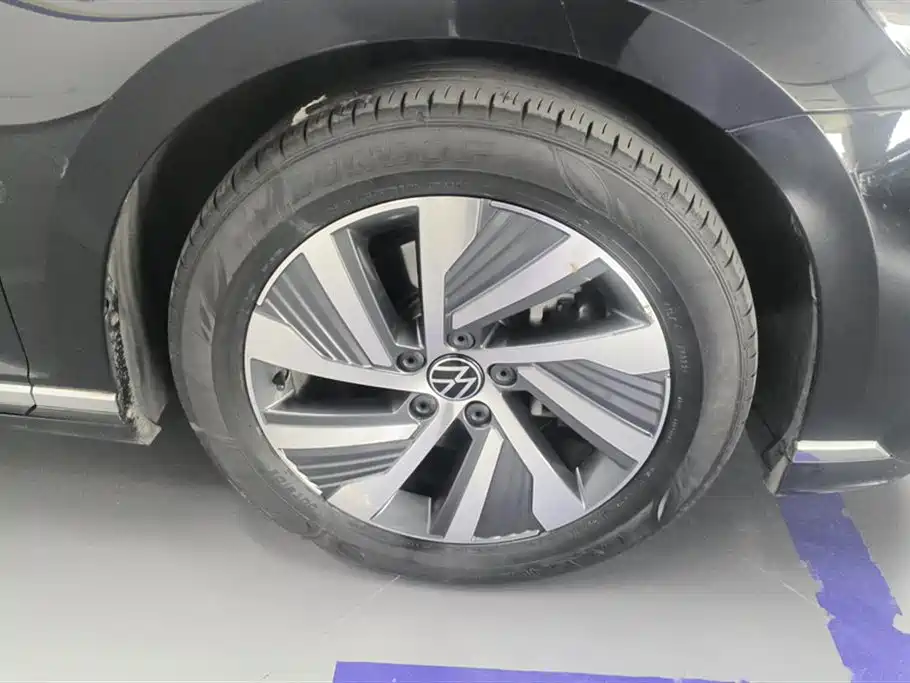 Volkswagen Magotan GTE PHEV 2023 — фото 6