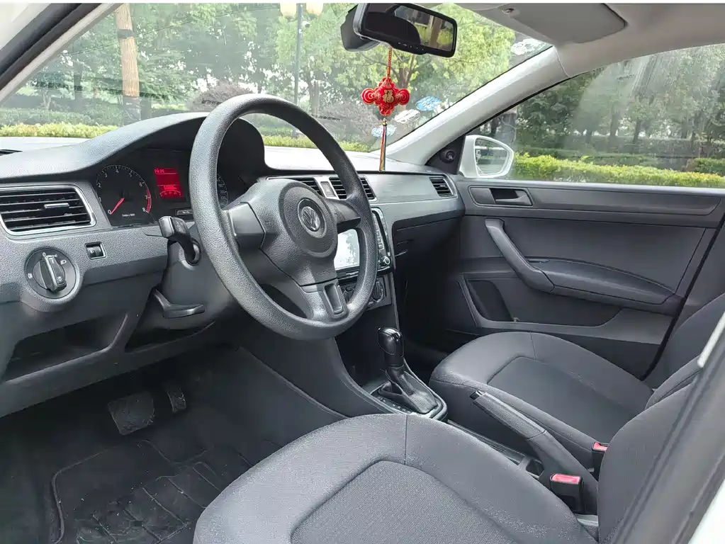 Volkswagen Santana 2014