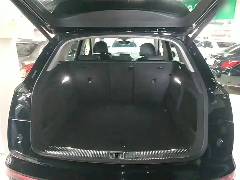 Audi Q5L 2021 — фото 19