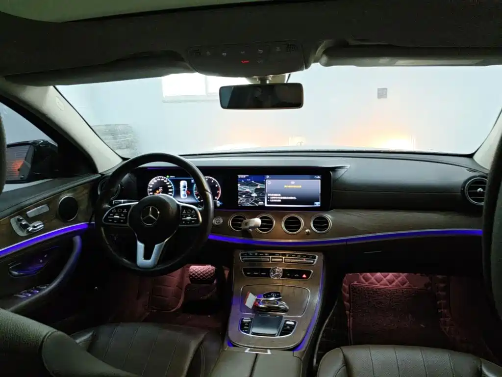 Mercedes-Benz E-Class 2019 — фото 10