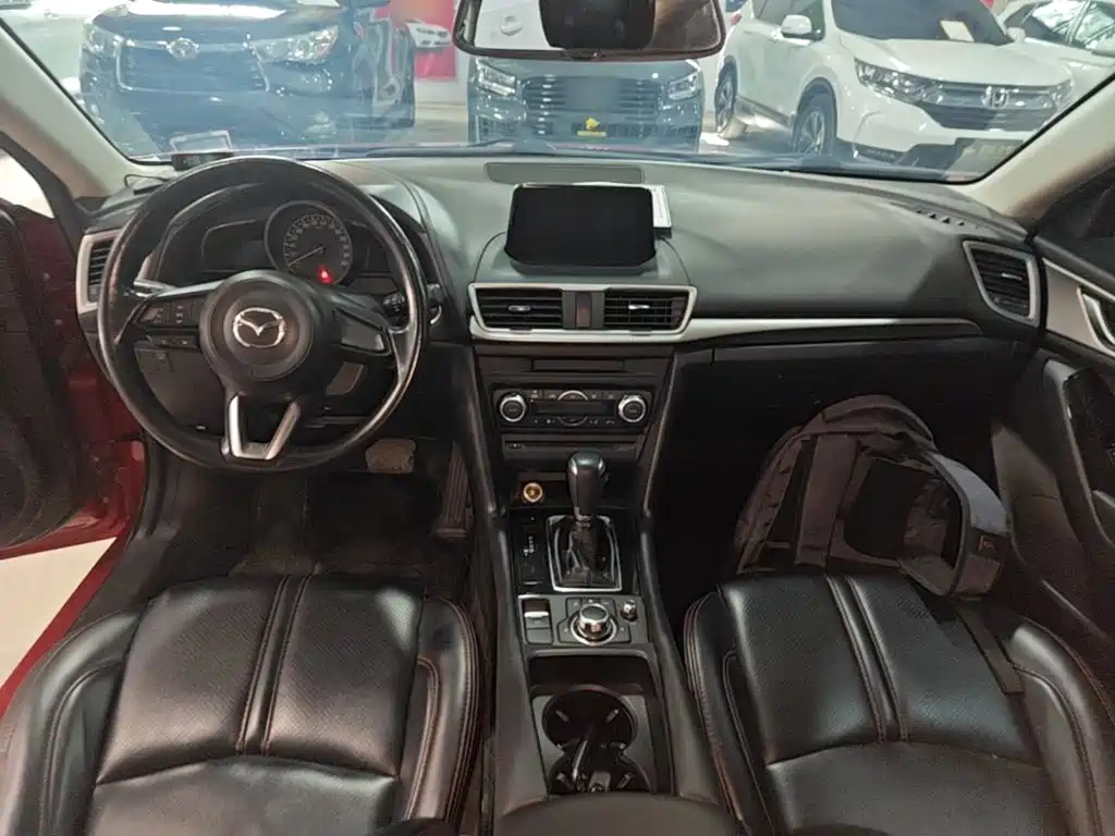 Mazda 3 Angkesela 2019 — фото 10