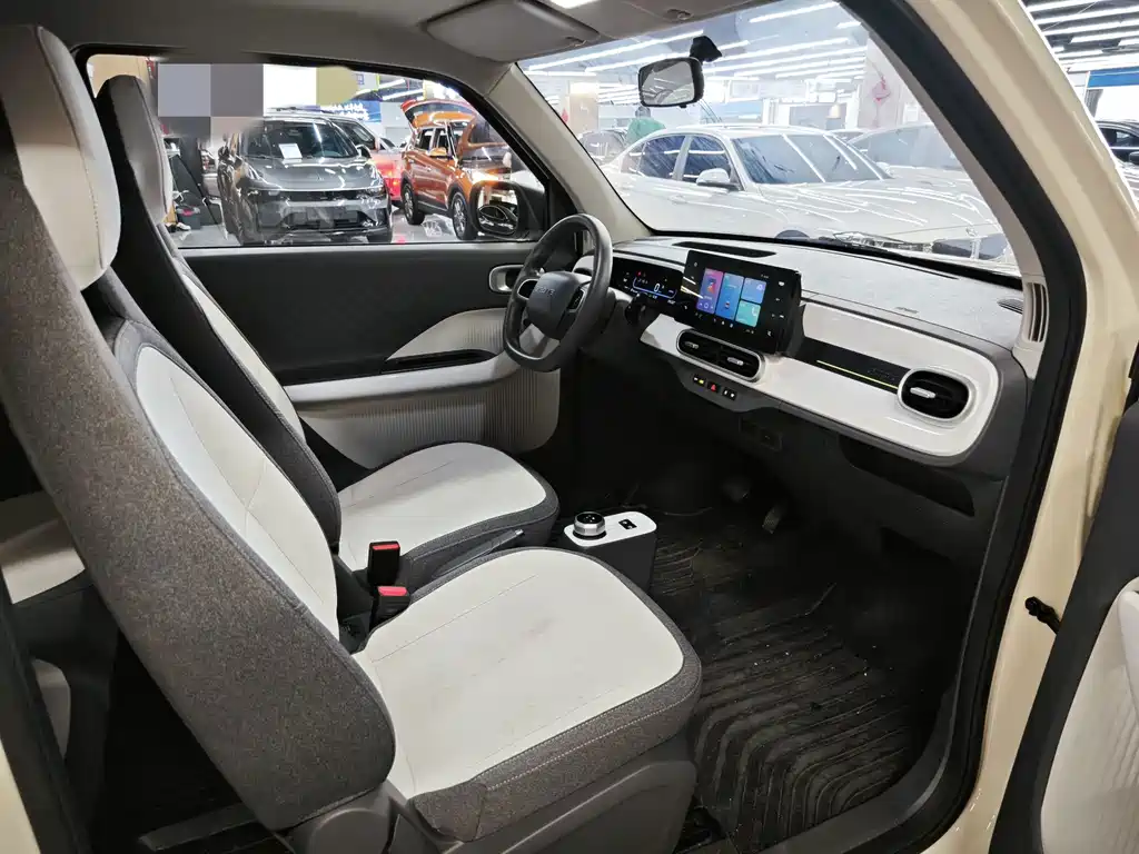 Geely Galaxy Panda 2025 — фото 10