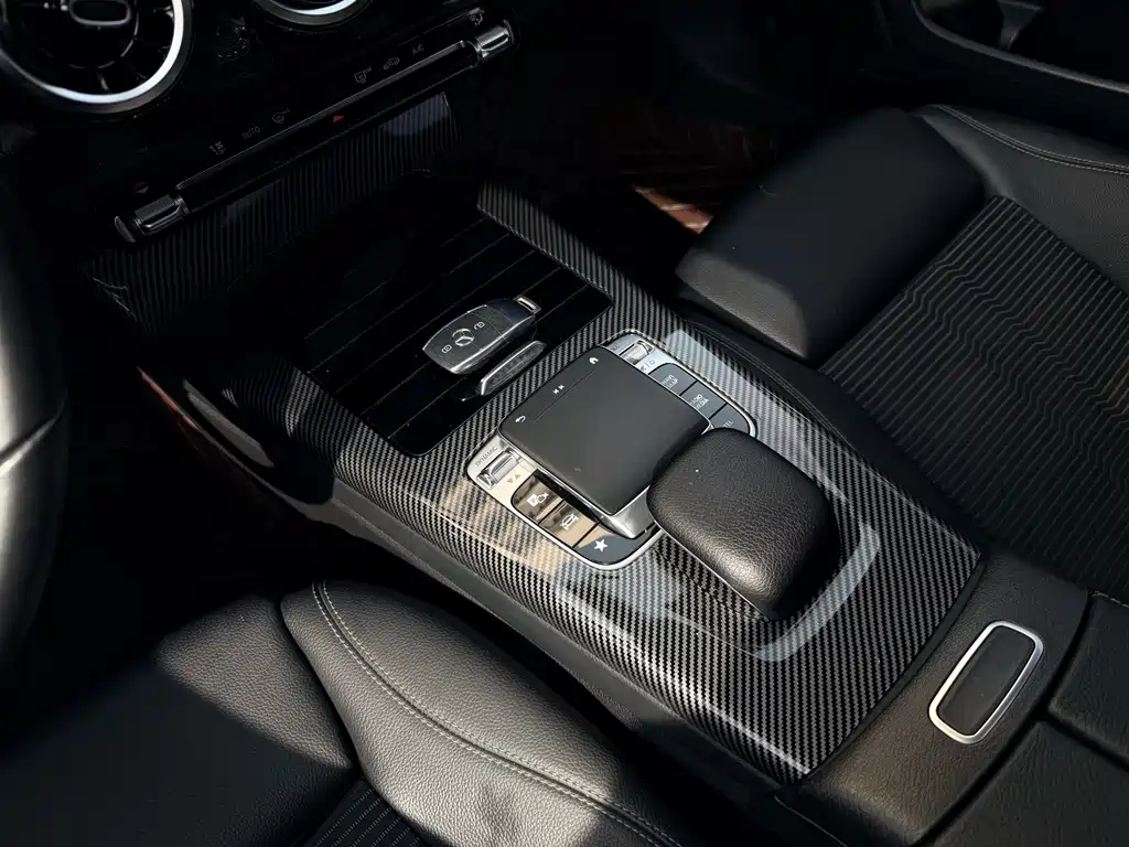 Mercedes-Benz A-Class 2019 — фото 9