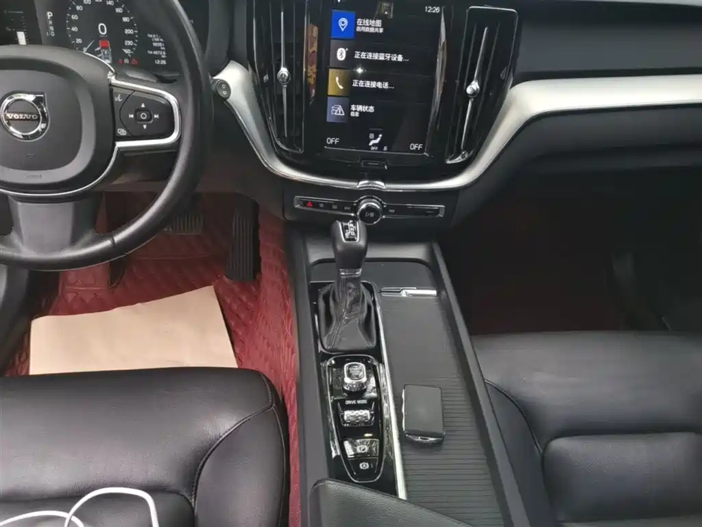 Volvo XC60 2020 — фото 14