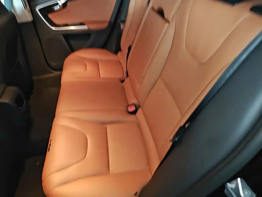 Volvo V60 2017 — фото 17
