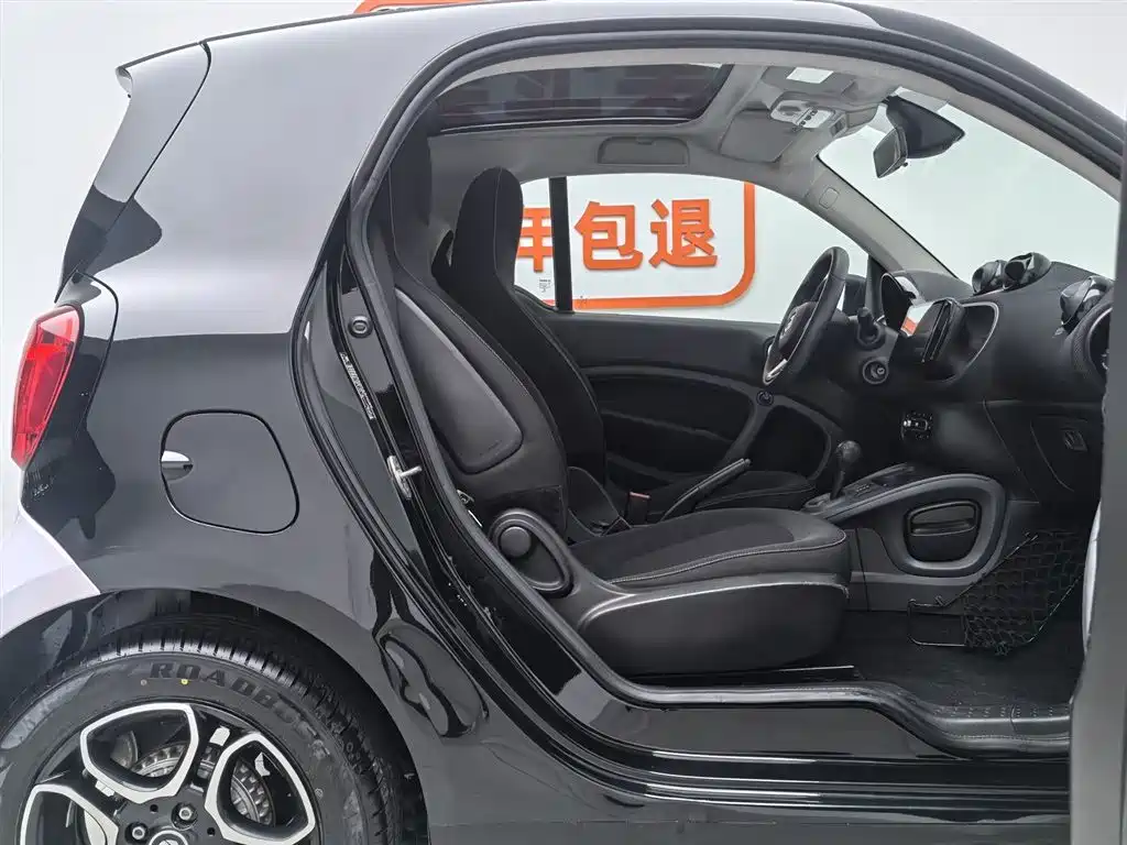 smart Fortwo 2019 — фото 23