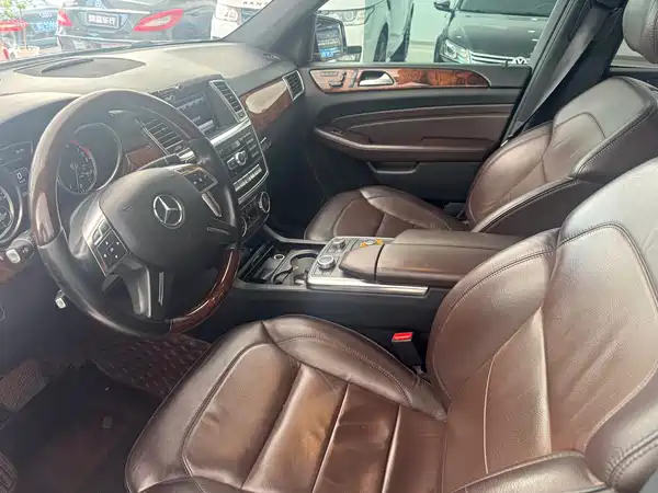 Mercedes-Benz M-Class 2013