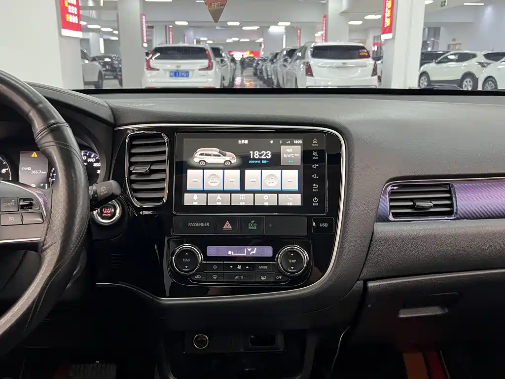 Mitsubishi Outlander 2020 — фото 10