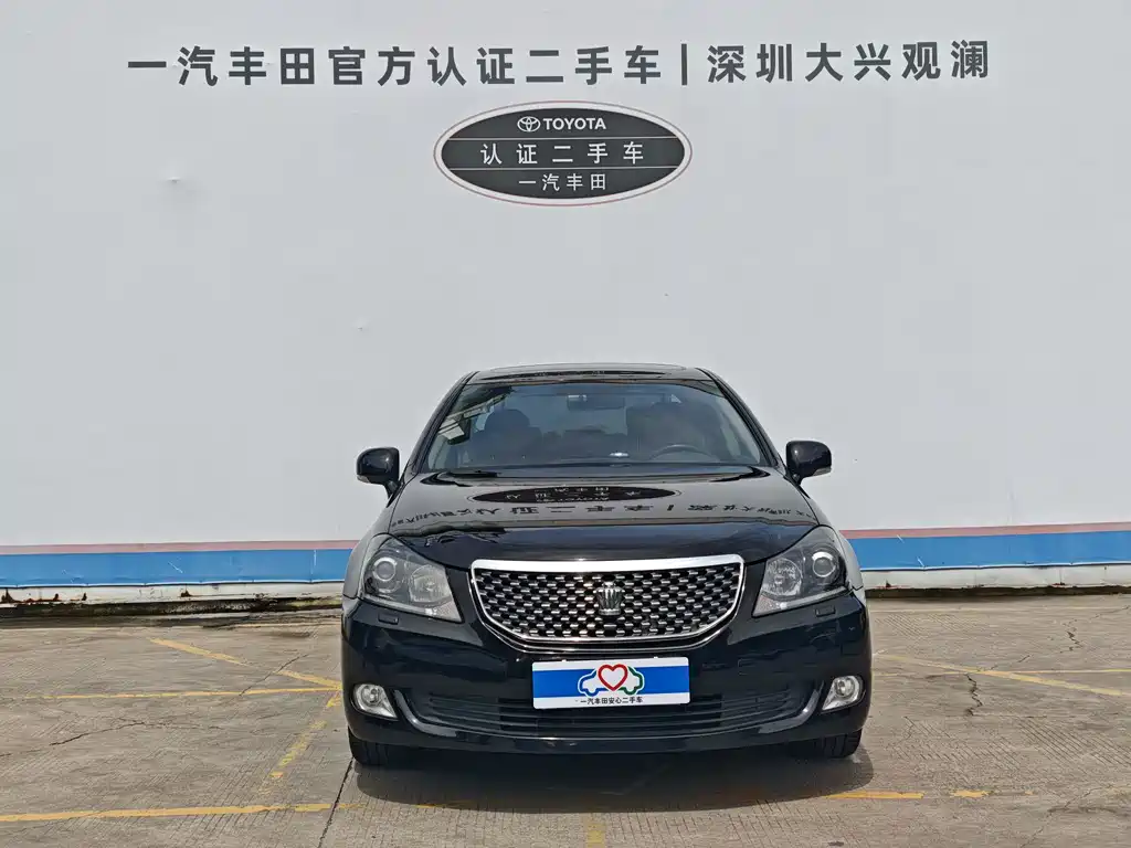 Toyota Crown 2011