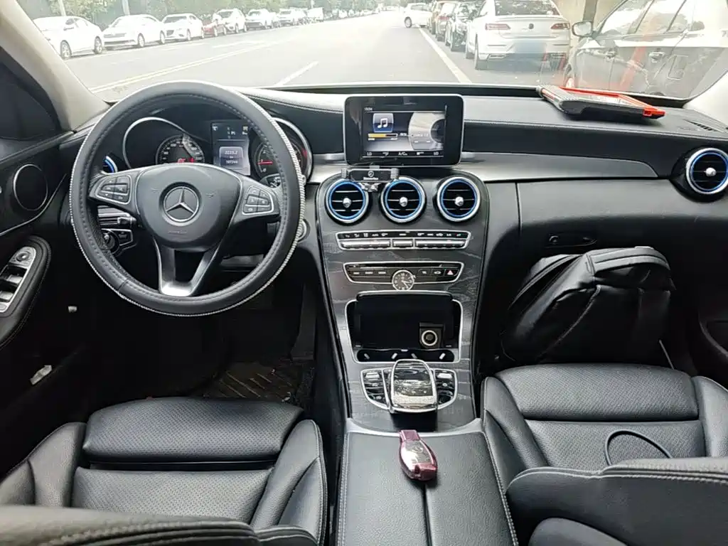 Mercedes-Benz C-Class 2017 — фото 10