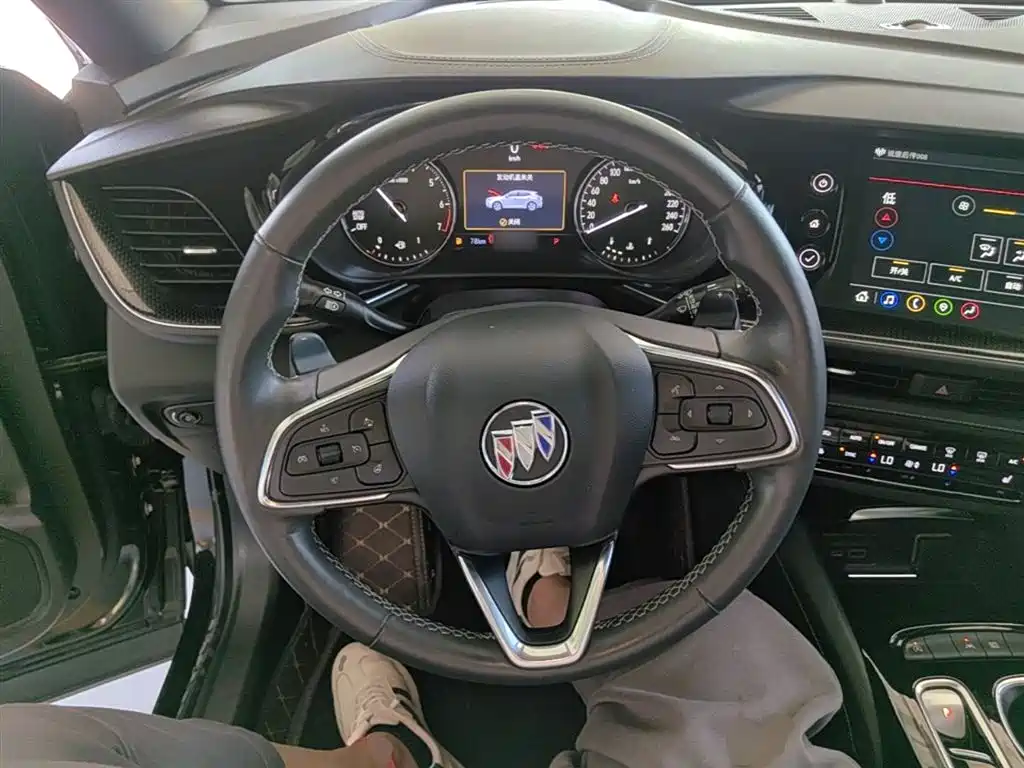 Buick Envision Plus 2023 — фото 11