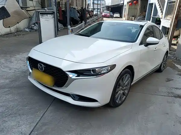 Mazda 3 Axela 2022