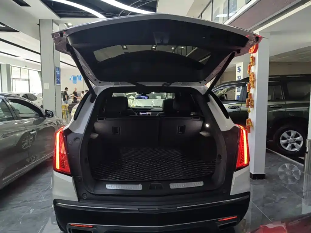 Cadillac XT5 2022 — фото 19