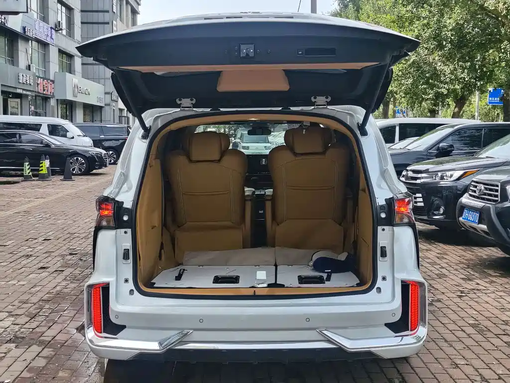Toyota Sienna 2023