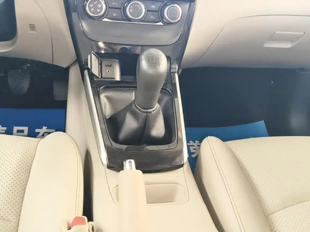 Nissan Sylphy 2016 — фото 10