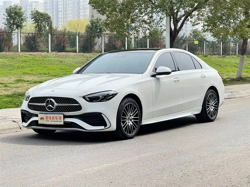 Mercedes-Benz C-Class 2024 — фото 1