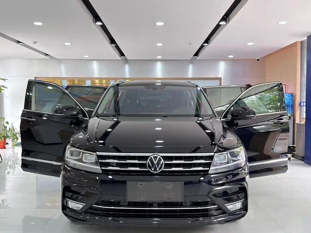 Volkswagen Tiguan L 2021 — фото 16