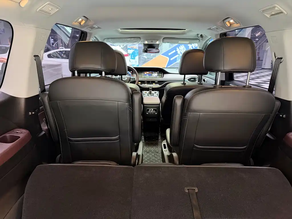 GAC Motor Trumpchi M6 2022 — фото 15