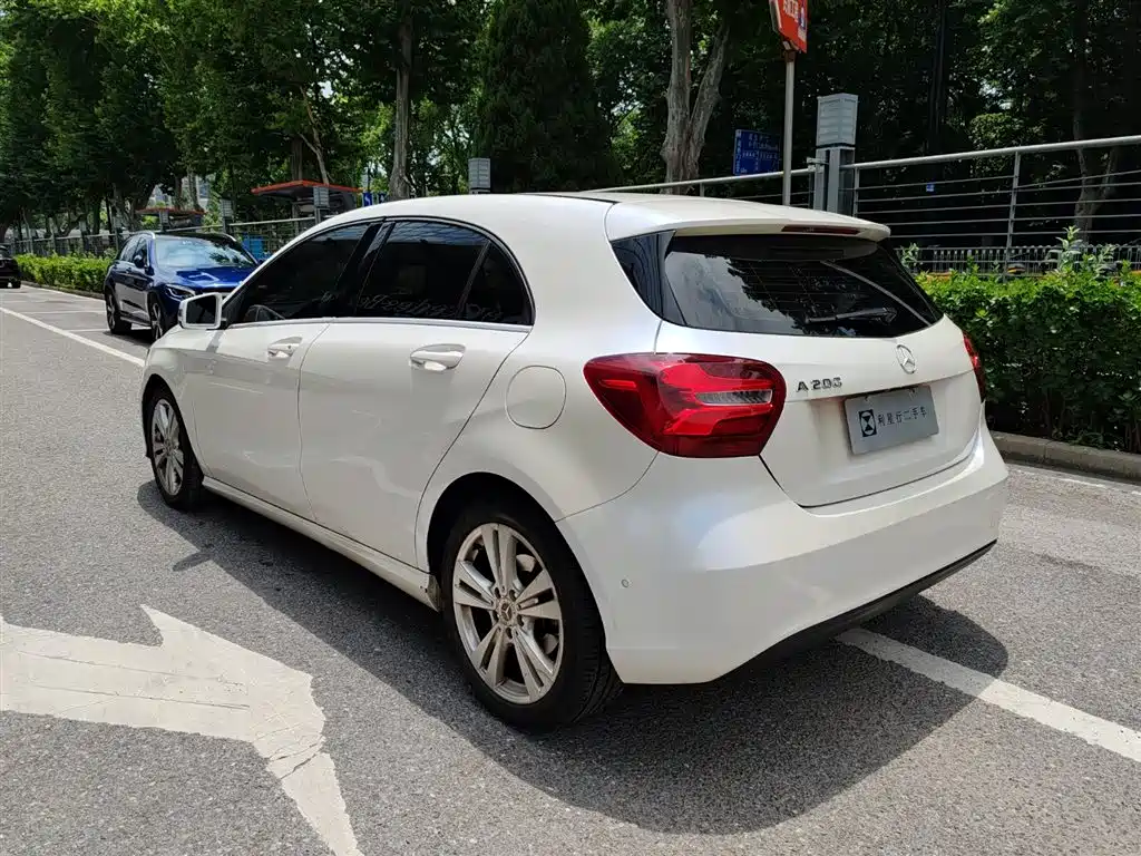 Mercedes-Benz A-Class 2018 — фото 15
