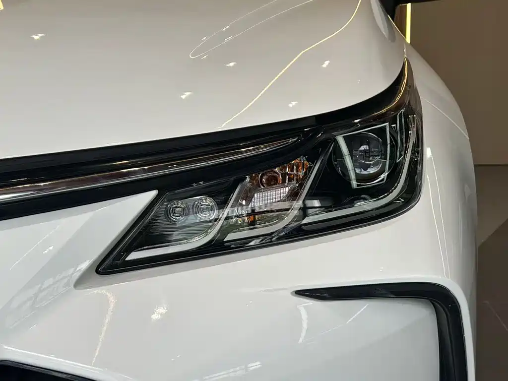 Toyota Corolla 2022 — фото 16