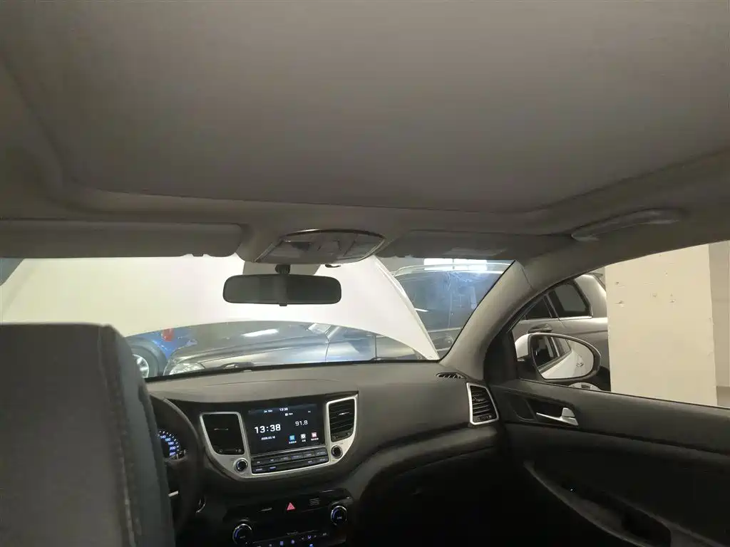 Hyundai Tucson 2018 — фото 15