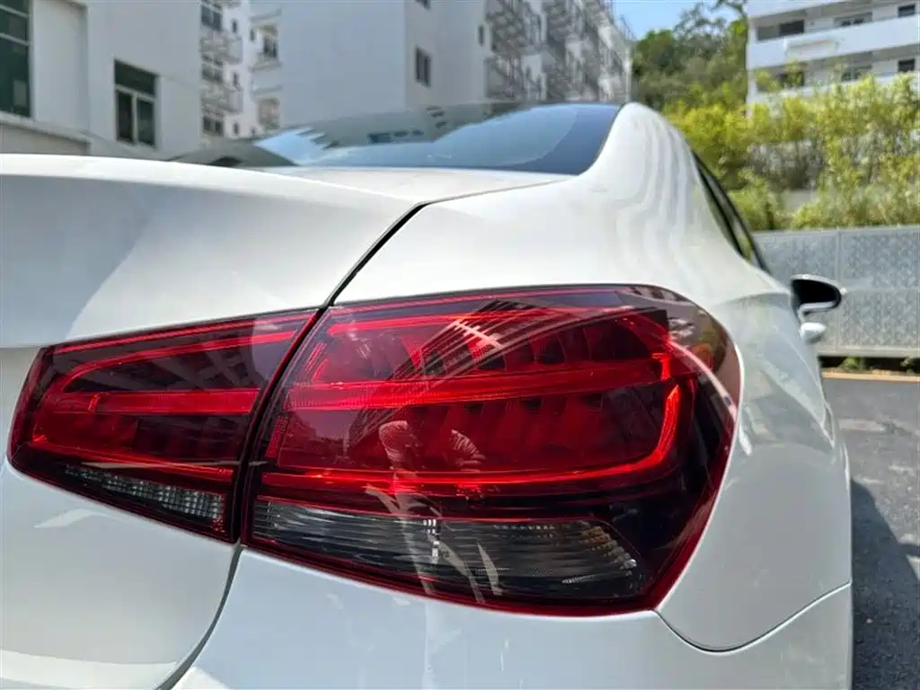 Mercedes-Benz A-Class 2019 — фото 15