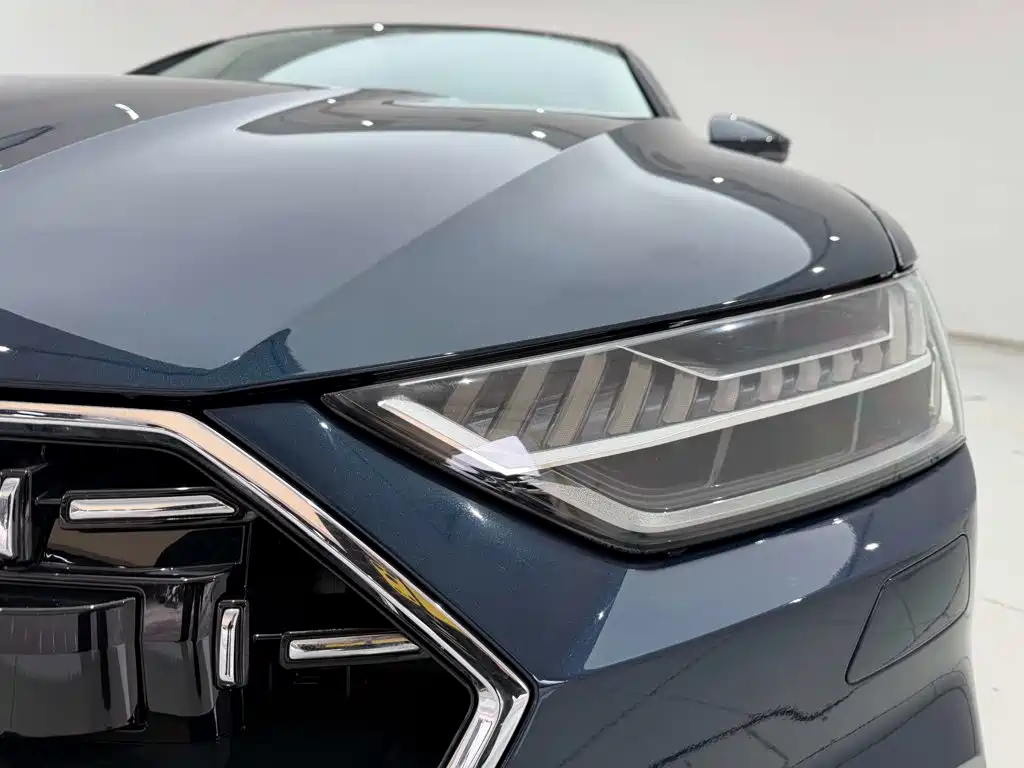 Audi A7L 2023 — фото 9