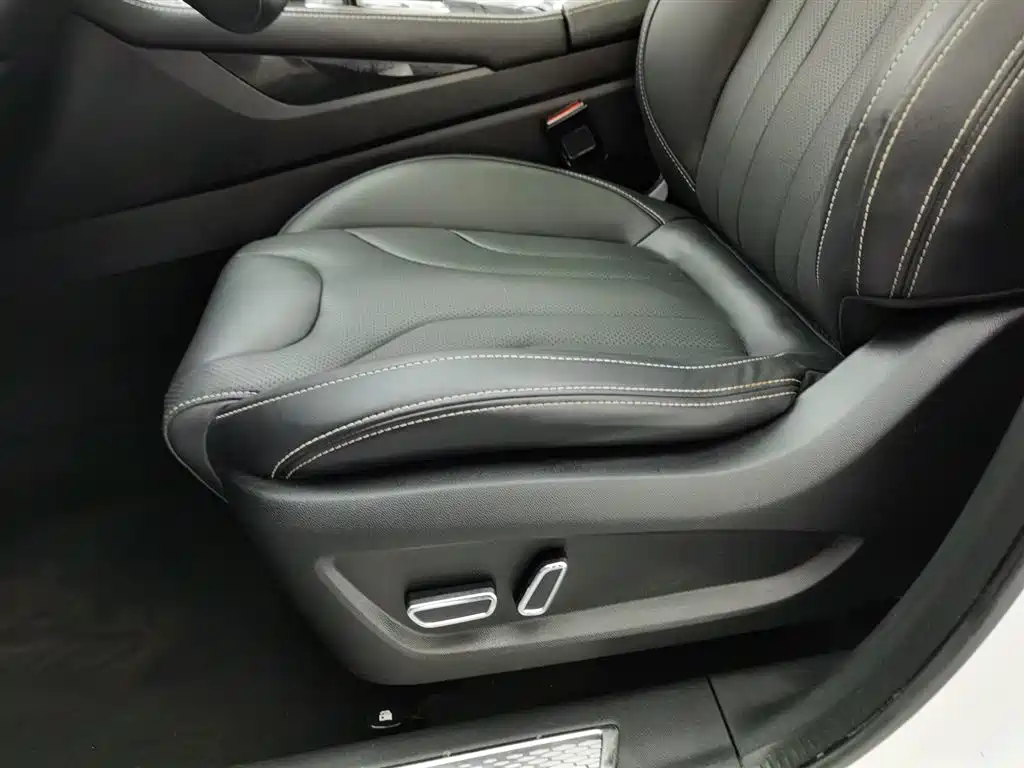 Changan CS85 COUPE 2020 — фото 20