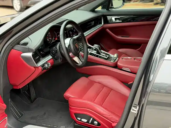 Porsche Panamera 2019