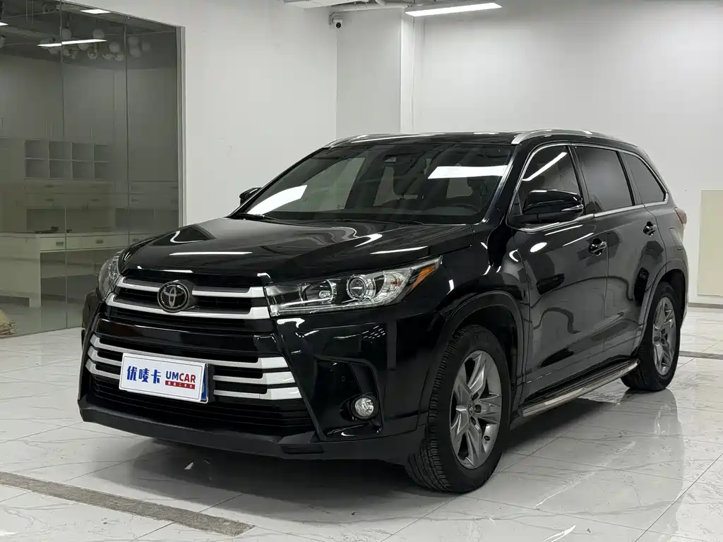 Toyota Highlander 2019 — фото 1