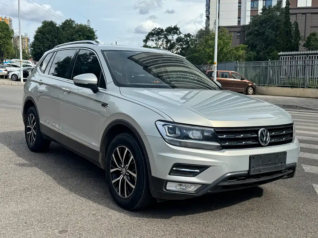 Volkswagen Tiguan L 2018 — фото 3