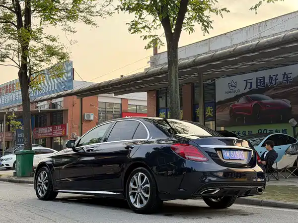 Mercedes-Benz C-Class 2017