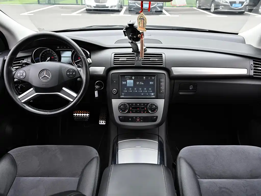 Mercedes-Benz R-Class 2016