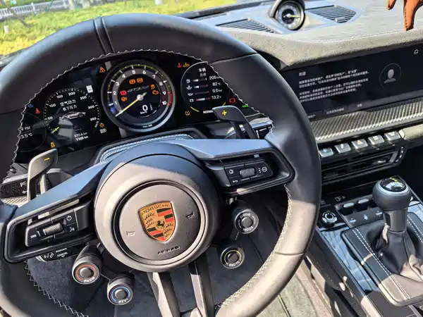 Porsche 911 2023