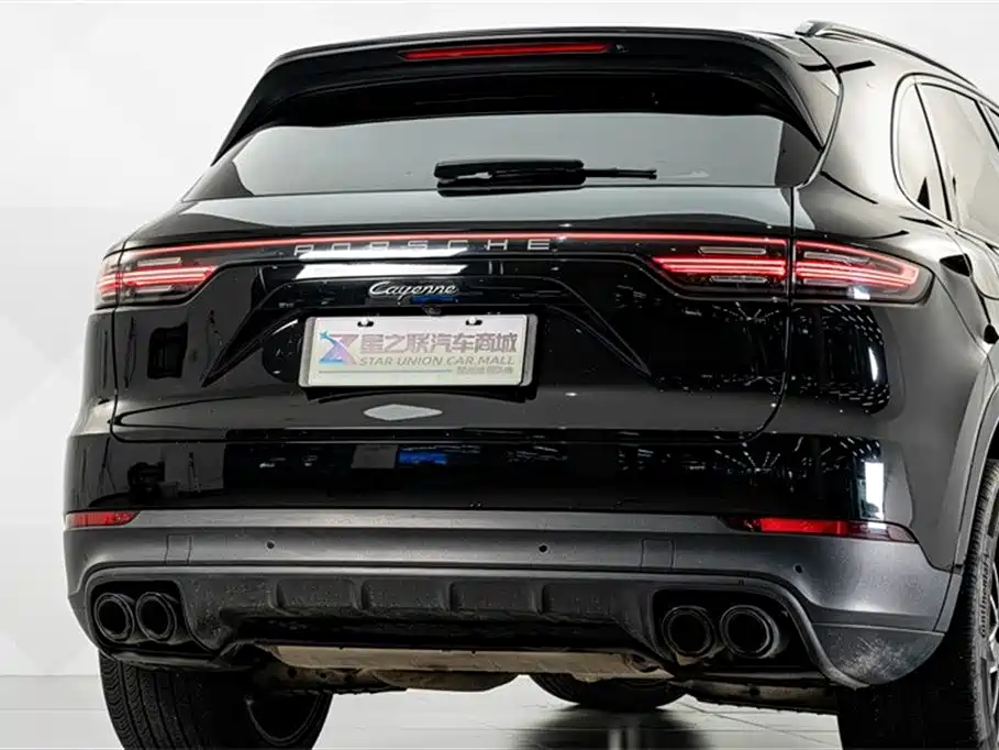 Porsche Cayenne Hybrid 2022