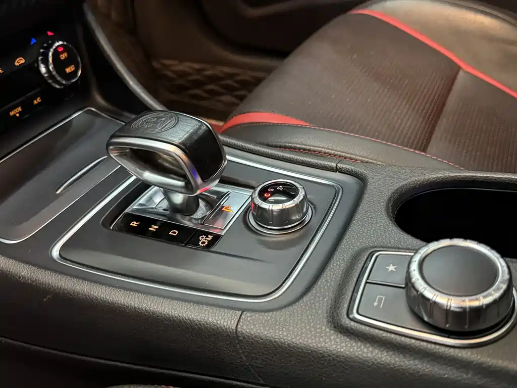 Mercedes-Benz A-Class AMG 2017 — фото 18