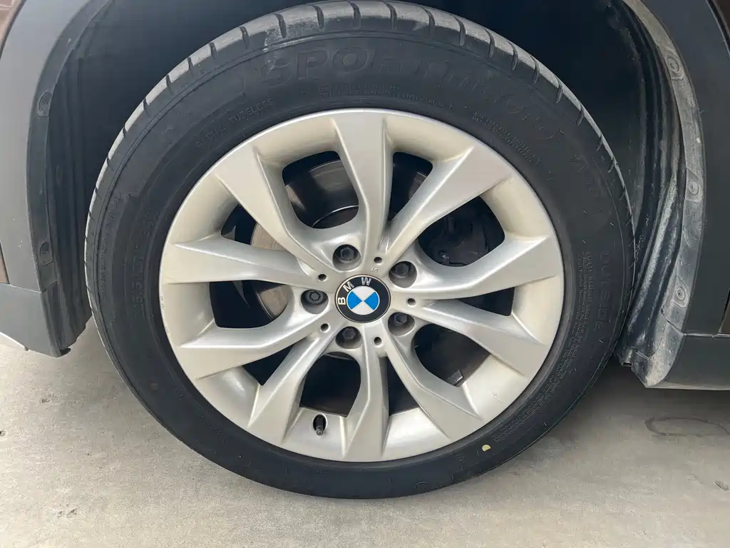 BMW X1 2014 — фото 14