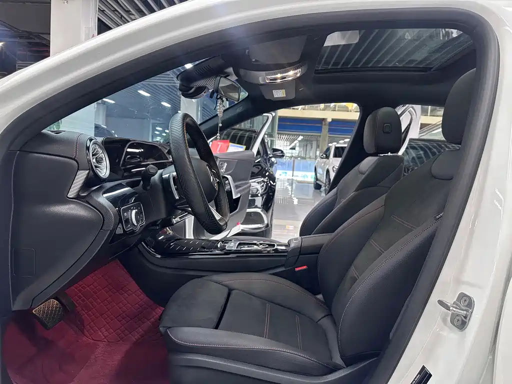 Mercedes-Benz A-Class 2025 — фото 4