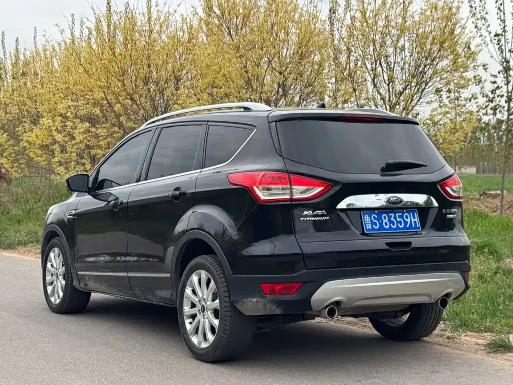 Ford Kuga 2013 — фото 13