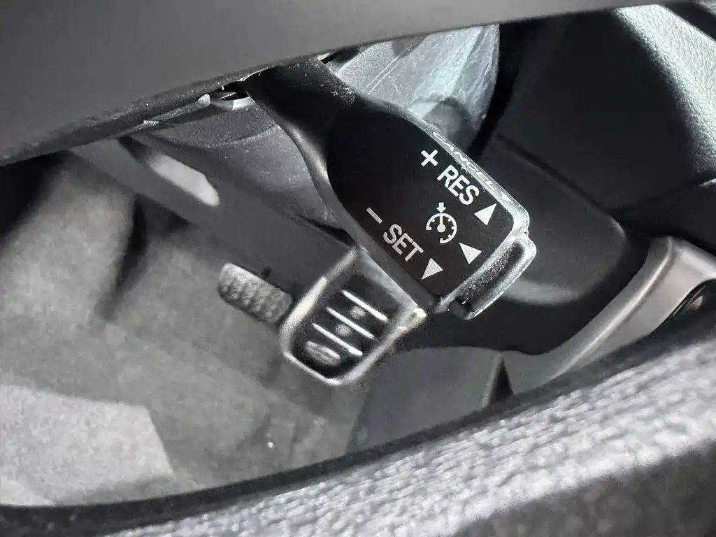 Toyota Yaris L 2022 — фото 12