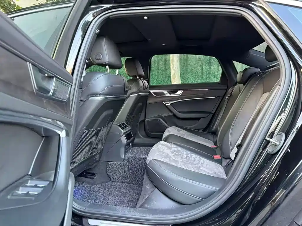 Audi A6L 2023