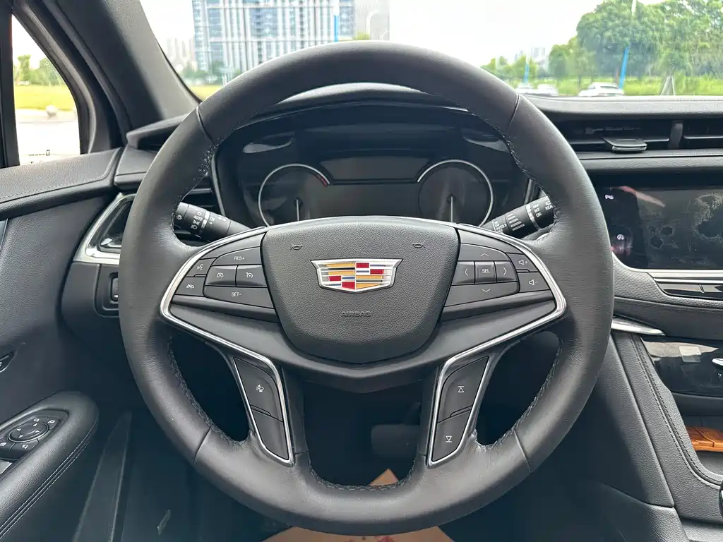 Cadillac XT5 2020 — фото 15