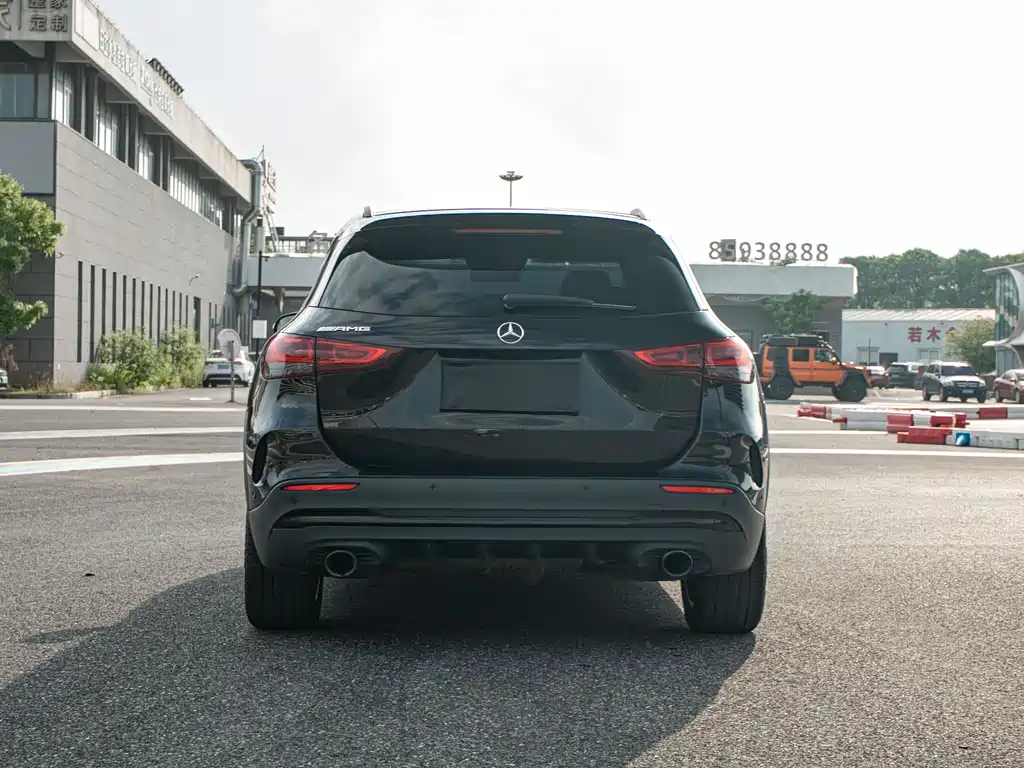 Mercedes-Benz GLA AMG 2021 — фото 4