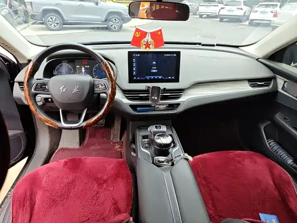 Hongqi E-QM5 2023