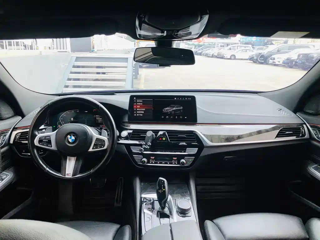 BMW 6 Series GT 2021 — фото 18