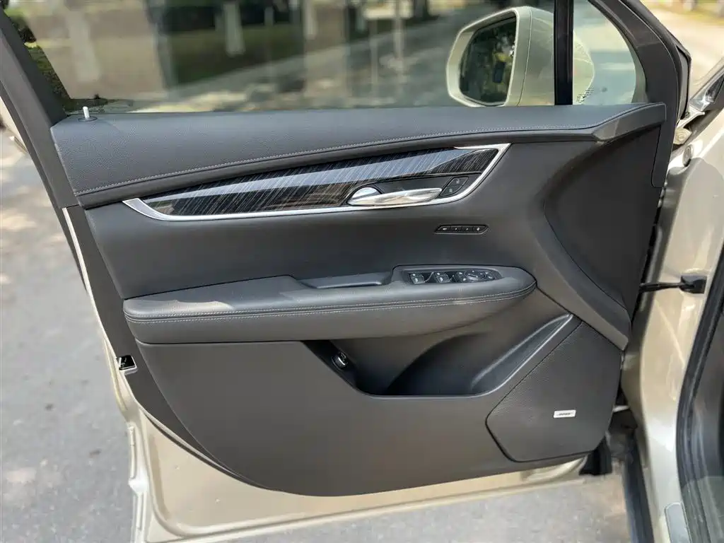 Cadillac XT6 2021 — фото 20