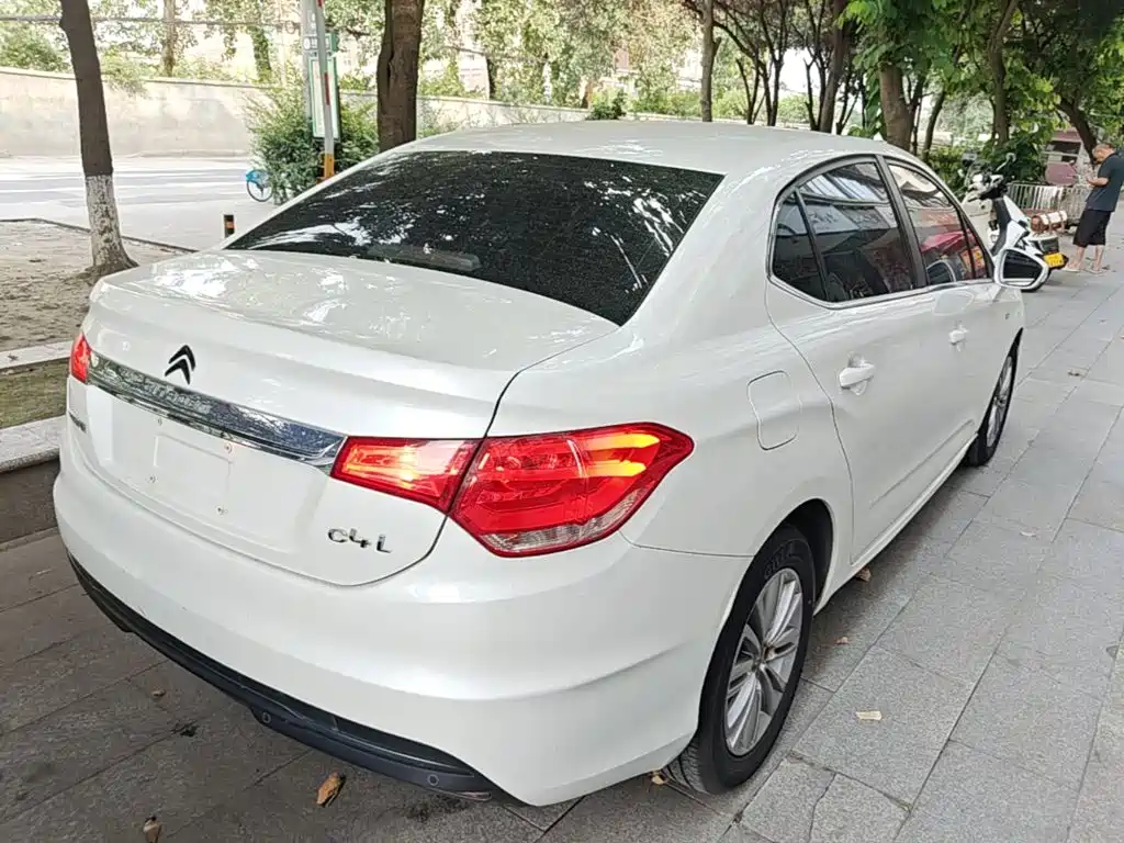 Citroen C4L 2015