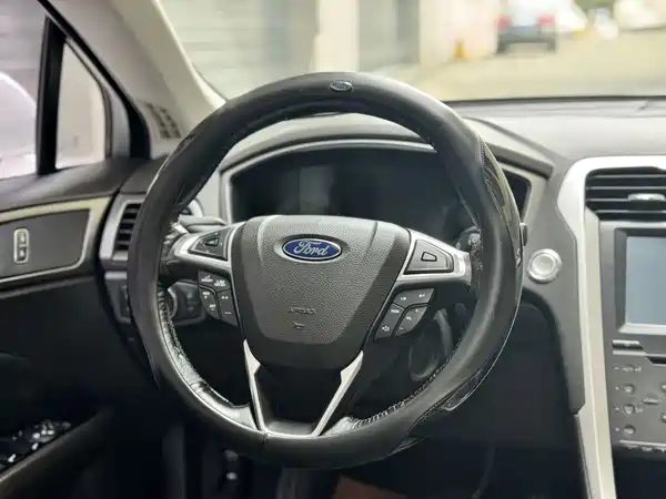 Ford Mondeo 2016