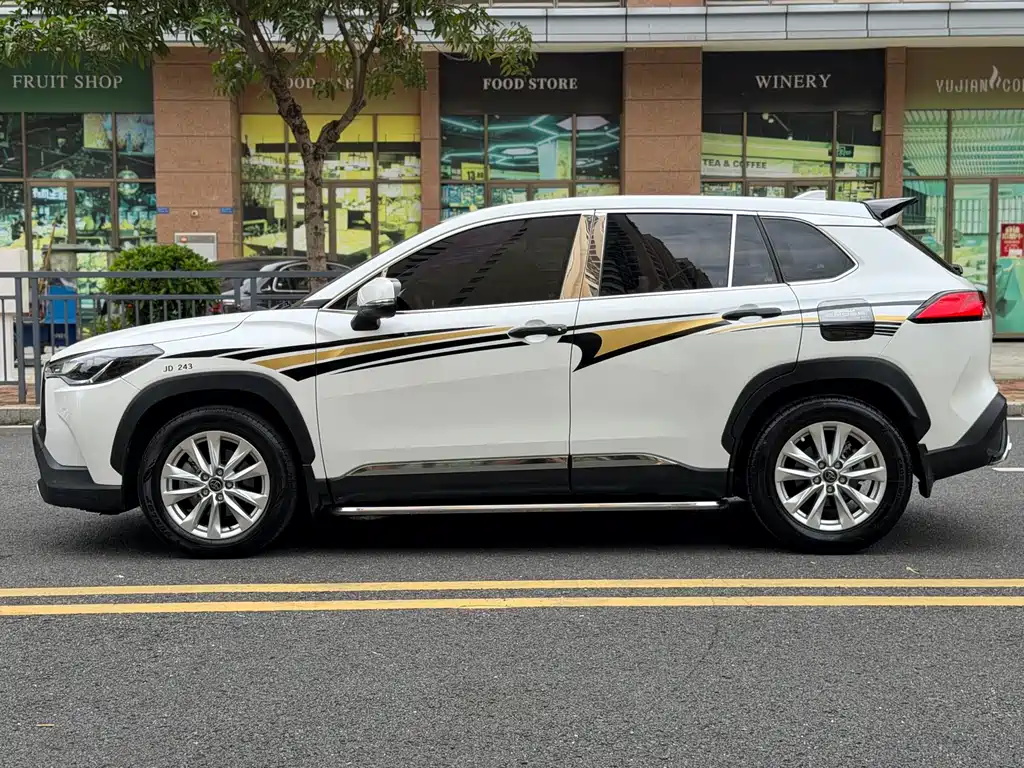 Toyota Corolla Cross 2022 — фото 15
