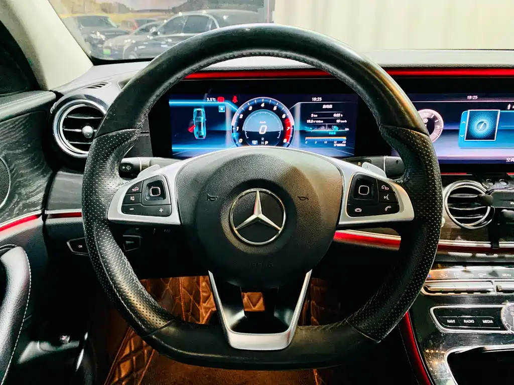 Mercedes-Benz E-Class 2017 — фото 13